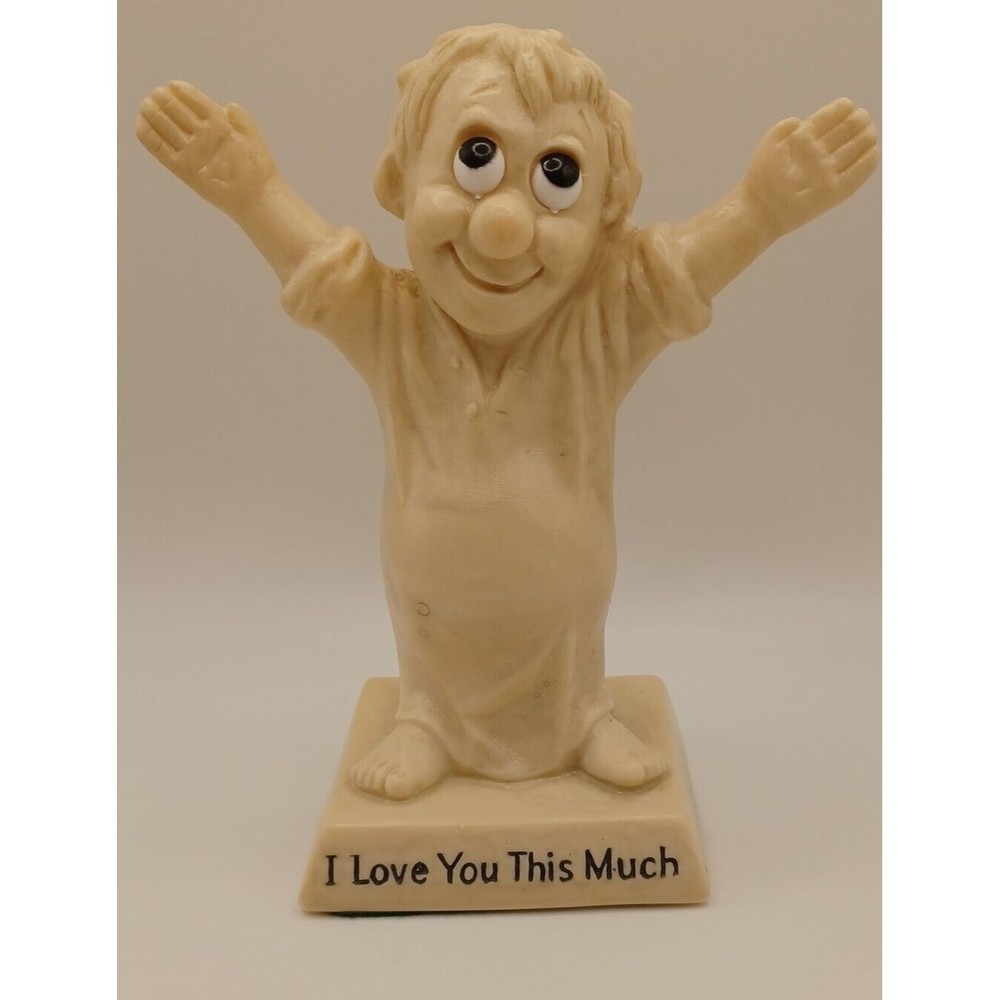 1970 W & R BERRIES Co's "I Love you This Much" Sillisculpt * Made in U.S.A.